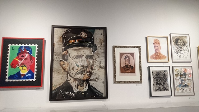 郵便配達夫シュヴァルが住んでいた家に展示されている絵