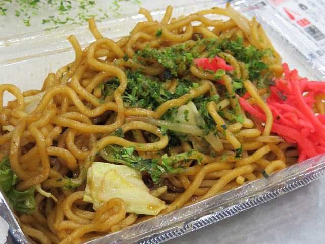 桐生競艇場の食堂「鉄板焼き あれこれ」の焼きそば
