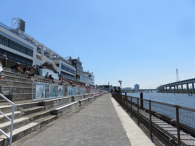 江戸川競艇場のスタンド