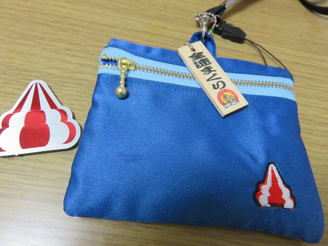 浜名湖競艇場で売られていた、選手の勝負服で作られたグッズ