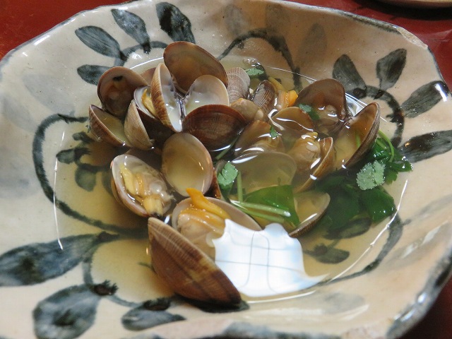 浜松市の居酒屋「百里」のあさりの酒蒸し