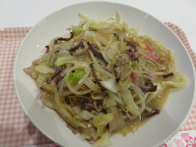 大村競艇場1階フードコート、カモメ食堂の皿うどん