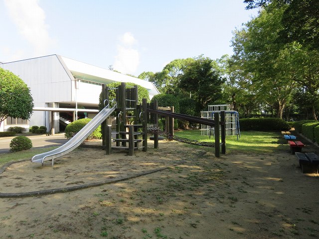 からつ競艇場2マーク側の公園