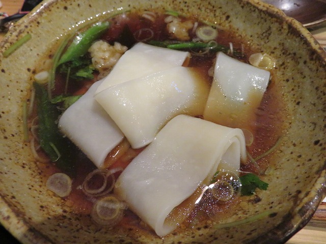 桐生市のうどん屋「藤屋本店」のひもかわうどん