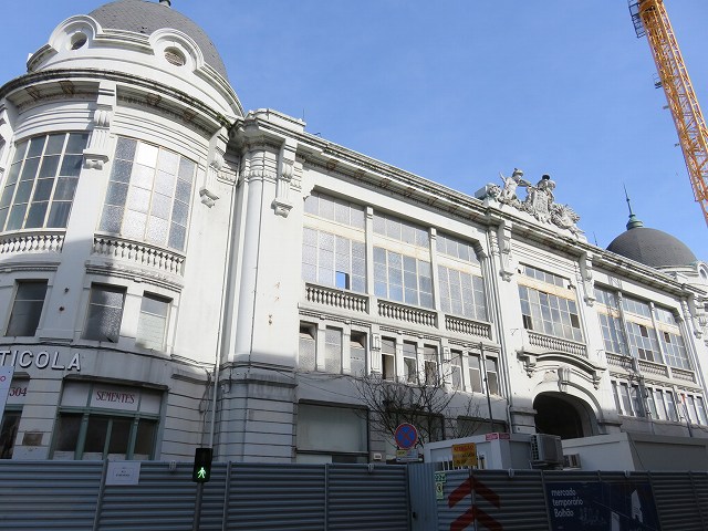 ポルトガルのポルトにある旧ボリャオン市場の外観