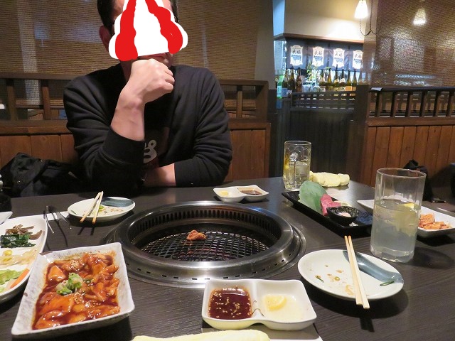 津市の焼肉屋「天福」の店内の様子