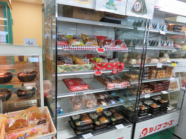津競艇場の指定席フロア内の売店