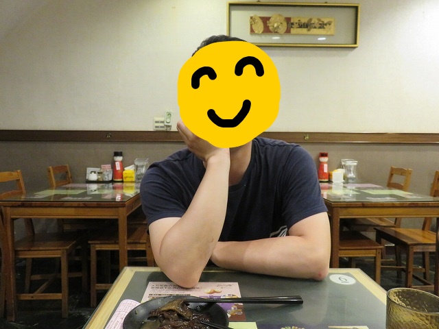 台南の「桃花源牛肉麺館」の店内