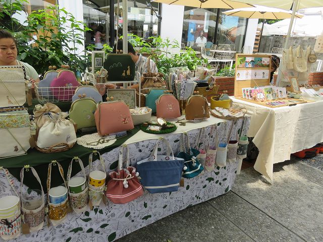 審計新村の露店