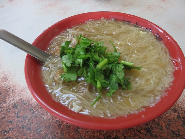 鹿港の第一市場前にある麺線糊専門店「王罔麵線糊」の麺線糊