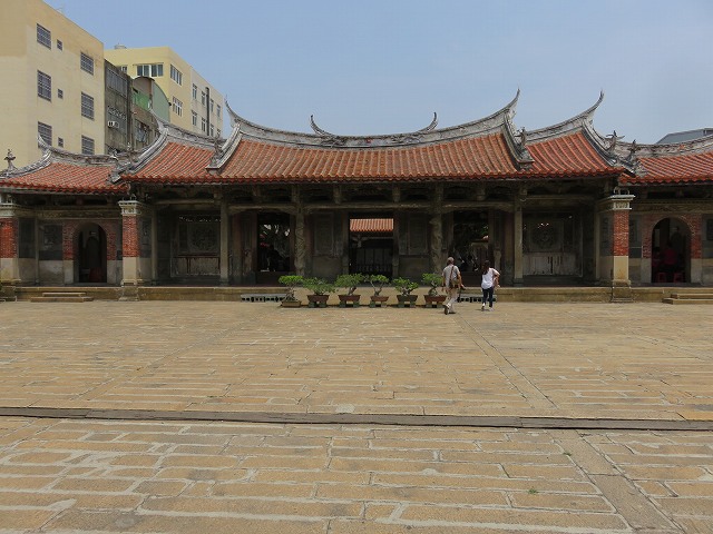 鹿港の龍山寺