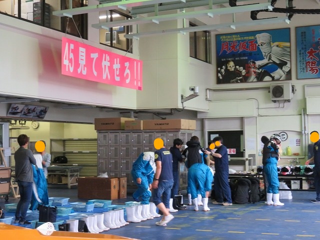 江戸川競艇場のピット内のようす