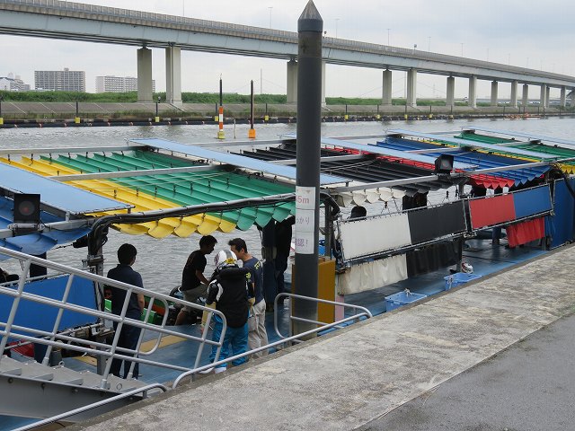 江戸川競艇場のピット内のようす