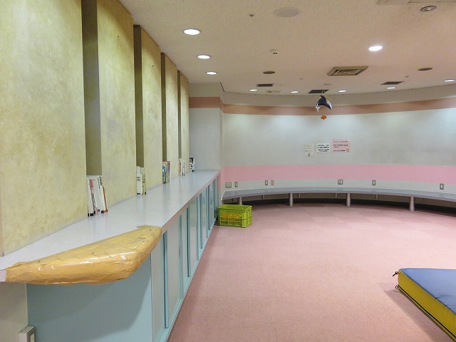常滑競艇場の女性子供ルームの中
