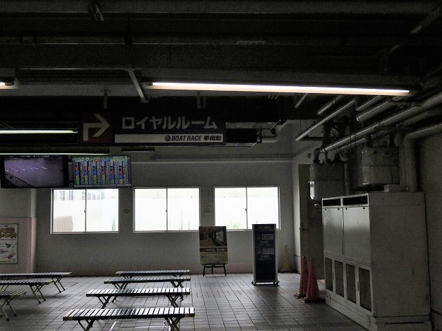 平和島競艇場のロイヤルルーム入り口