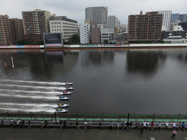 平和島競艇場のロイヤルルームAからの眺め