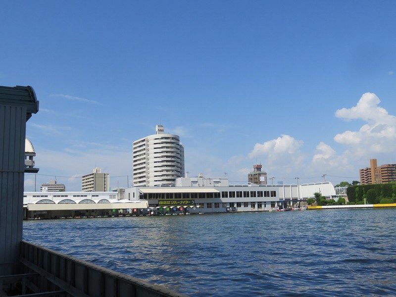 住之江競艇場のピット側水面
