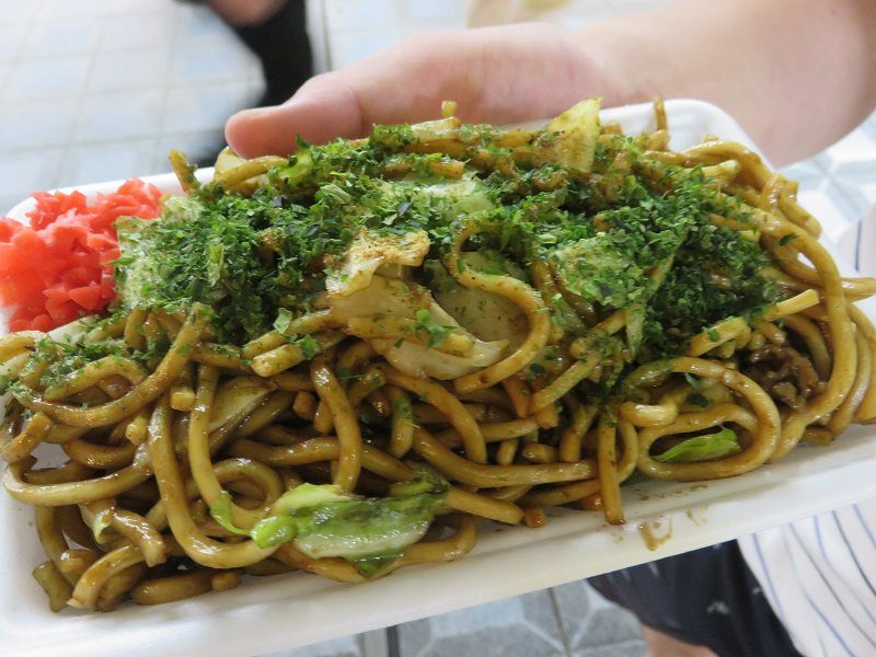 住之江競艇場の2階中央売店の焼きそば(330円)