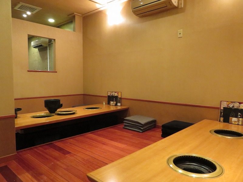 江戸川区松江の焼肉屋「成光苑」の座敷席