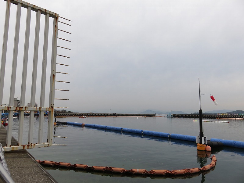 宮島競艇場のスタンド2マーク側から見た水面