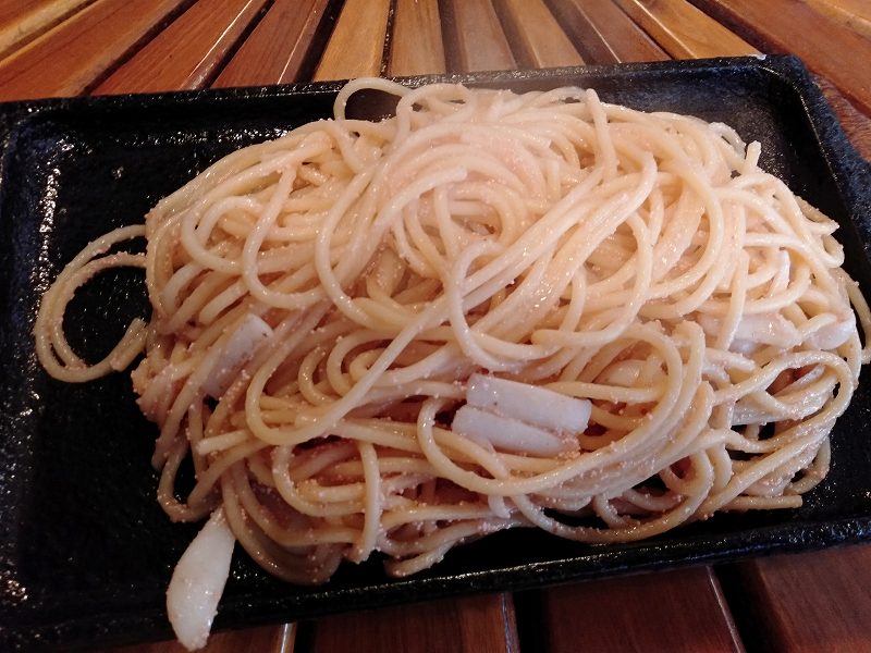 丸亀市の「ピザ専門店ロネ」のタラコ・イカパスタ