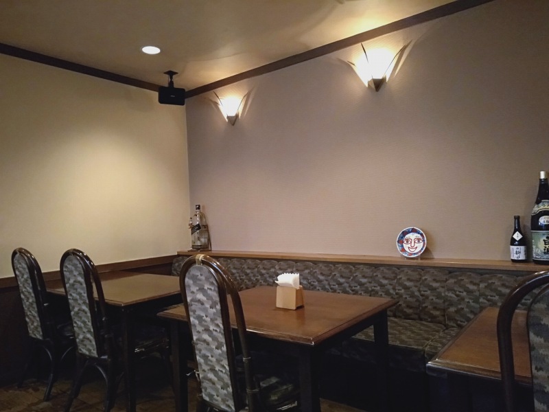 洋風居酒屋カバレ―の店内の様子