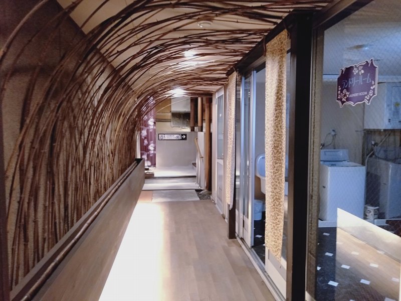 伊香保温泉の洋風旅館ぴのんの館内のようす