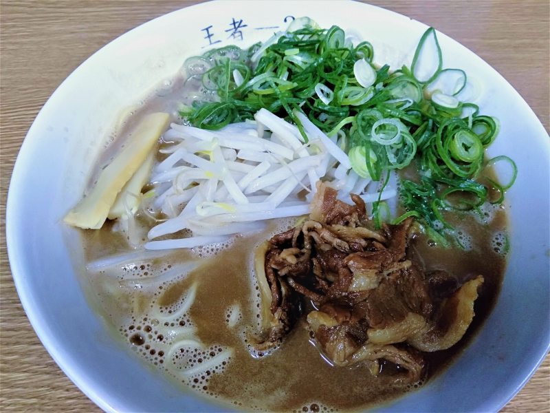 徳島ラーメン「王者-23」の中華そば