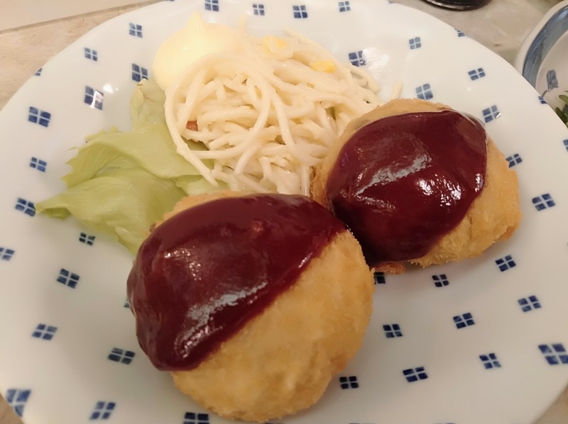 京極スタンドの自家製コロッケ