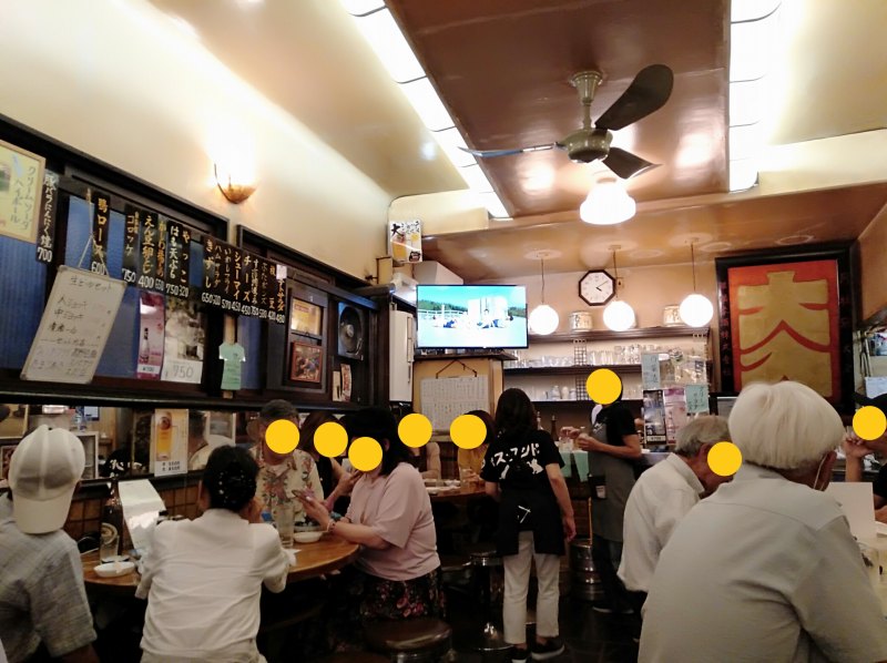 京極スタンドの店内のようす