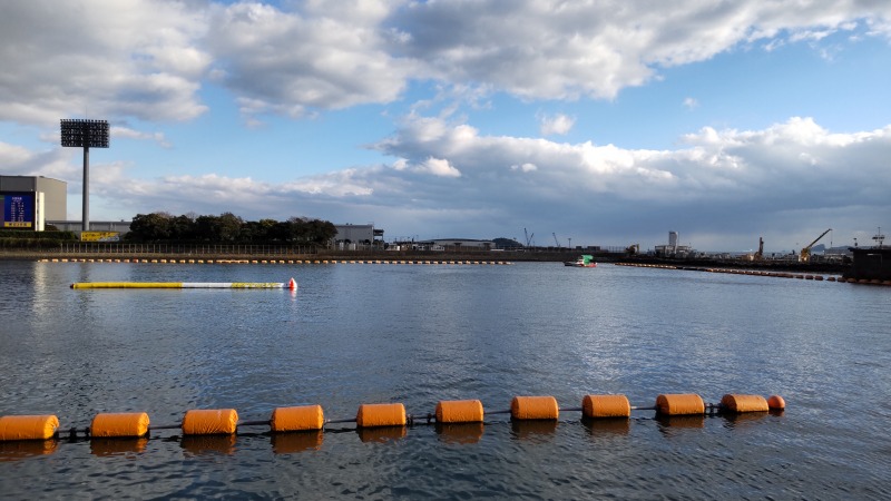 ボートレース下関の1マーク側水面