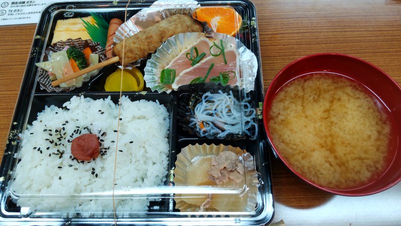 ボートレース下関の5階ロイヤル指定席でもらえるお弁当