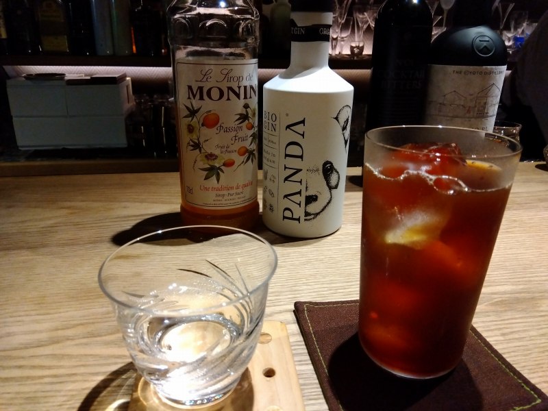 小倉にある「BAR Genever（バージュネヴァ）」のカクテル