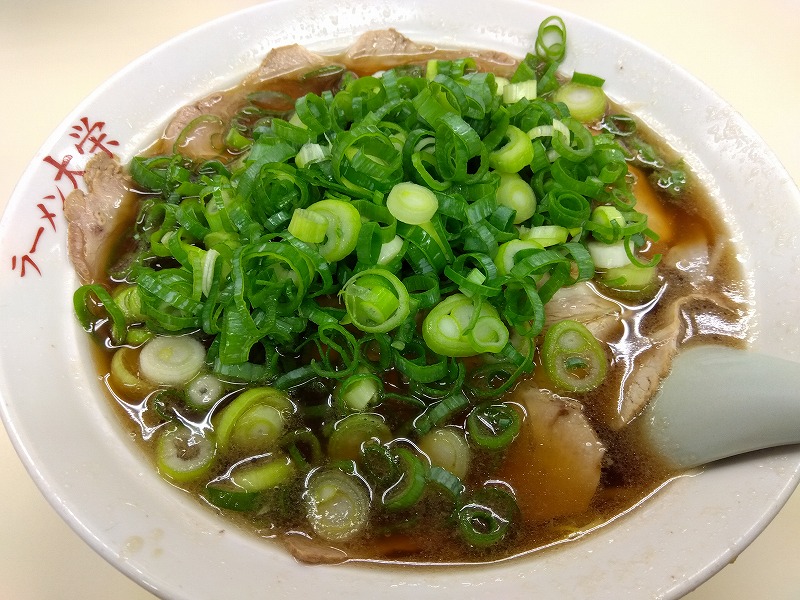 京都府東九条の「ラーメン大栄」のしょうゆラーメン