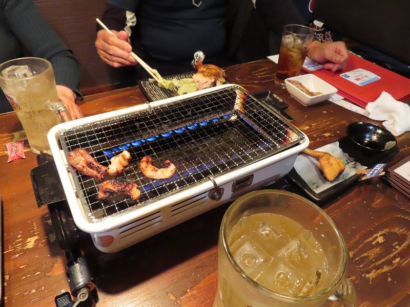 児島のPATIO内のお店「とり福来」の店内のようす