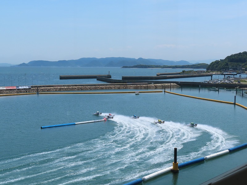 ボートレース児島の指定席からの眺め