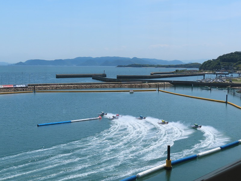 ボートレース児島4階指定席からの眺め