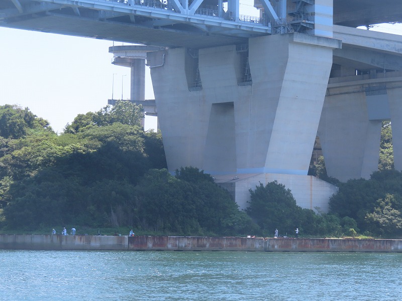 瀬戸大橋周遊観光船から見える瀬戸大橋