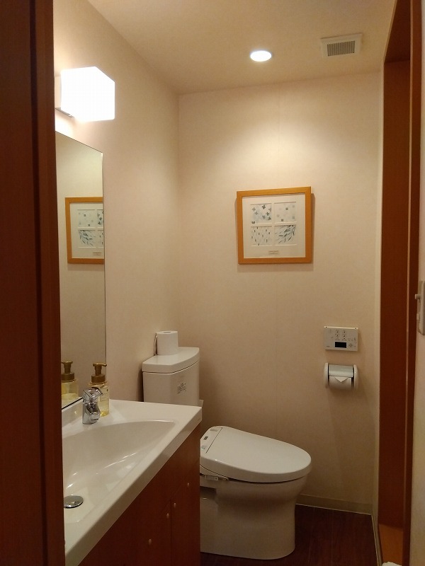 ホテル3オクロック天王寺の客室のトイレ