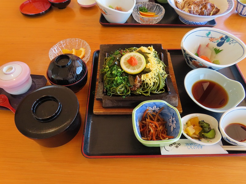 海峡ビューしものせきの2階レストランの瓦そば定食