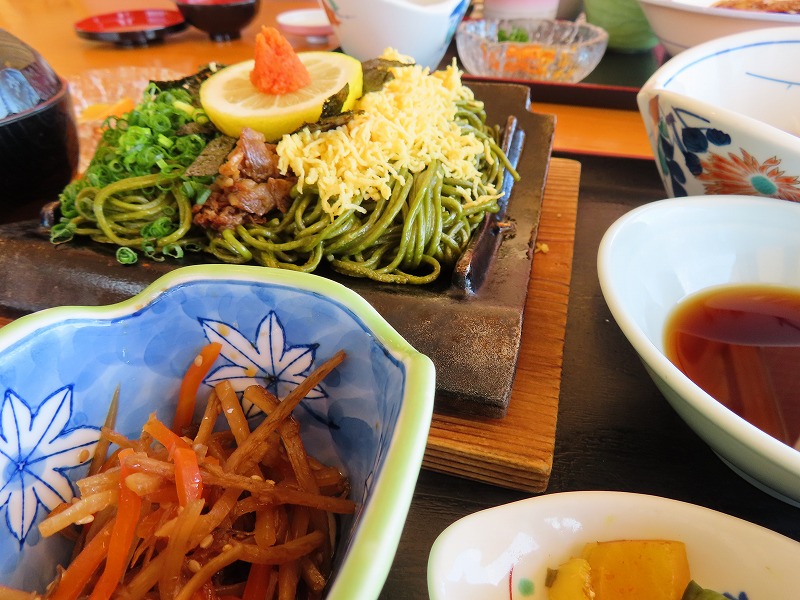 海峡ビューしものせきの2階レストランの瓦そば定食